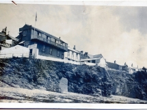 Perth Beanie (flats) & Blue Buoy (house) before 1932
